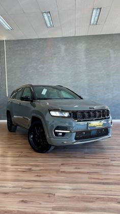 JEEP COMMANDER 2.0 HURRICANE 4 TURBO GASOLINA BLACKHAWK AT9 JEEP COMMANDER 2.0 HURRICANE 4 TURBO GASOLINA BLACKHAWK AT9